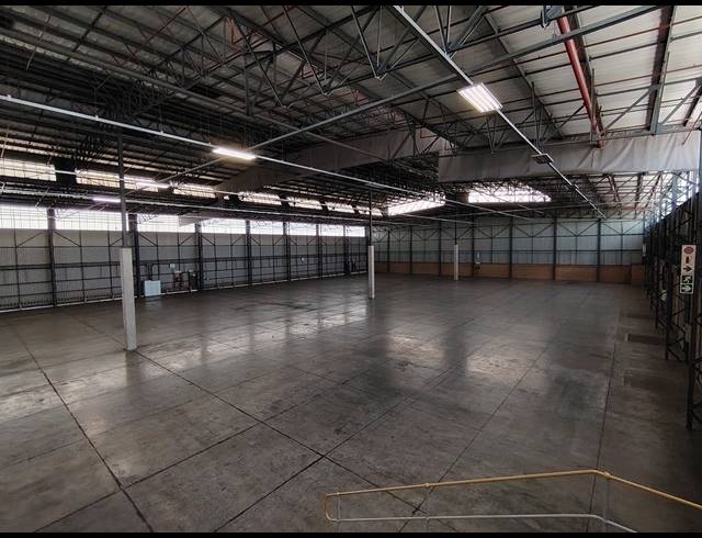 4,626M² WAREHOUSE TO LET IN GOSFORTH PARK
